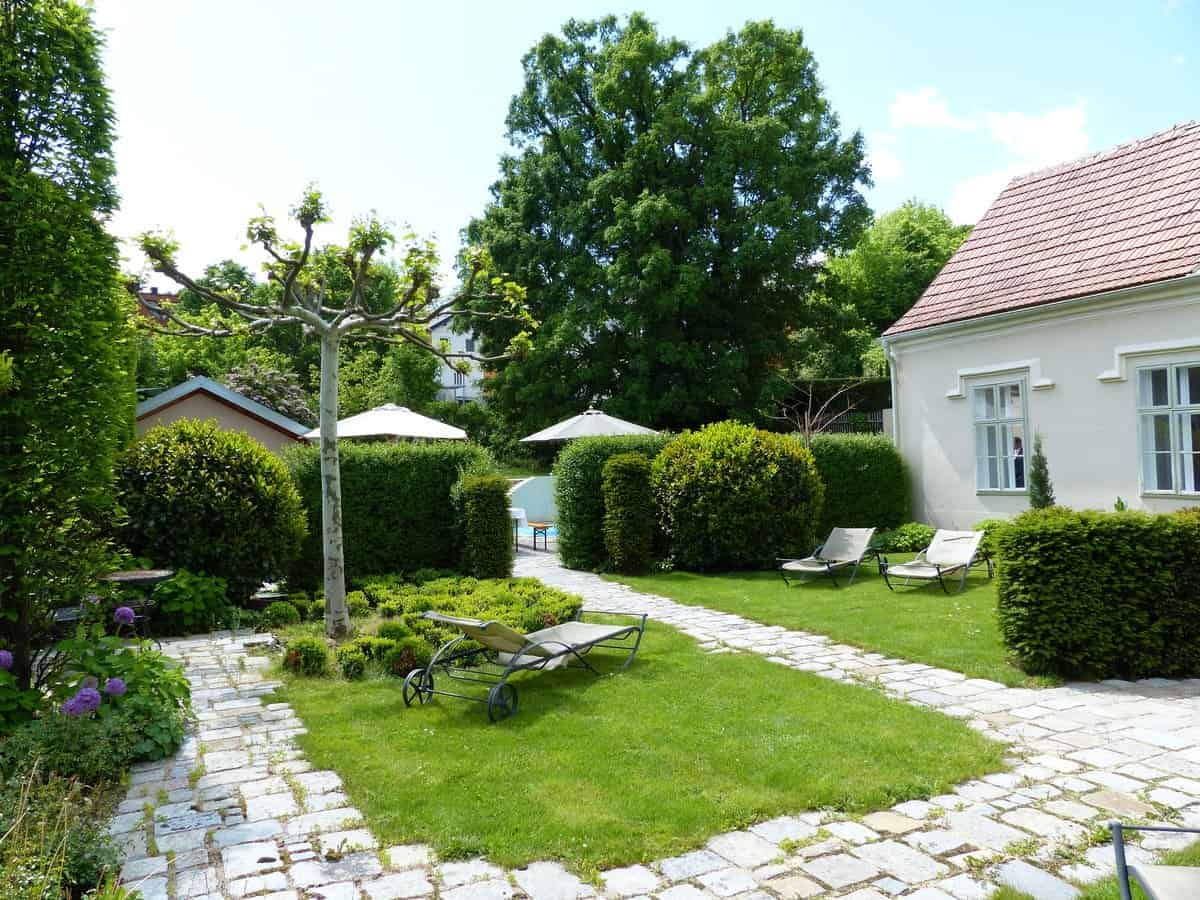 Dr. Langeder Immobilien | Mietverwaltung Mödling: Profitieren Sie von unserer Mietverwaltung! Wir übernehmen alles für Sie, damit Sie entspannt vermieten können. Starten Sie jetzt mit uns!